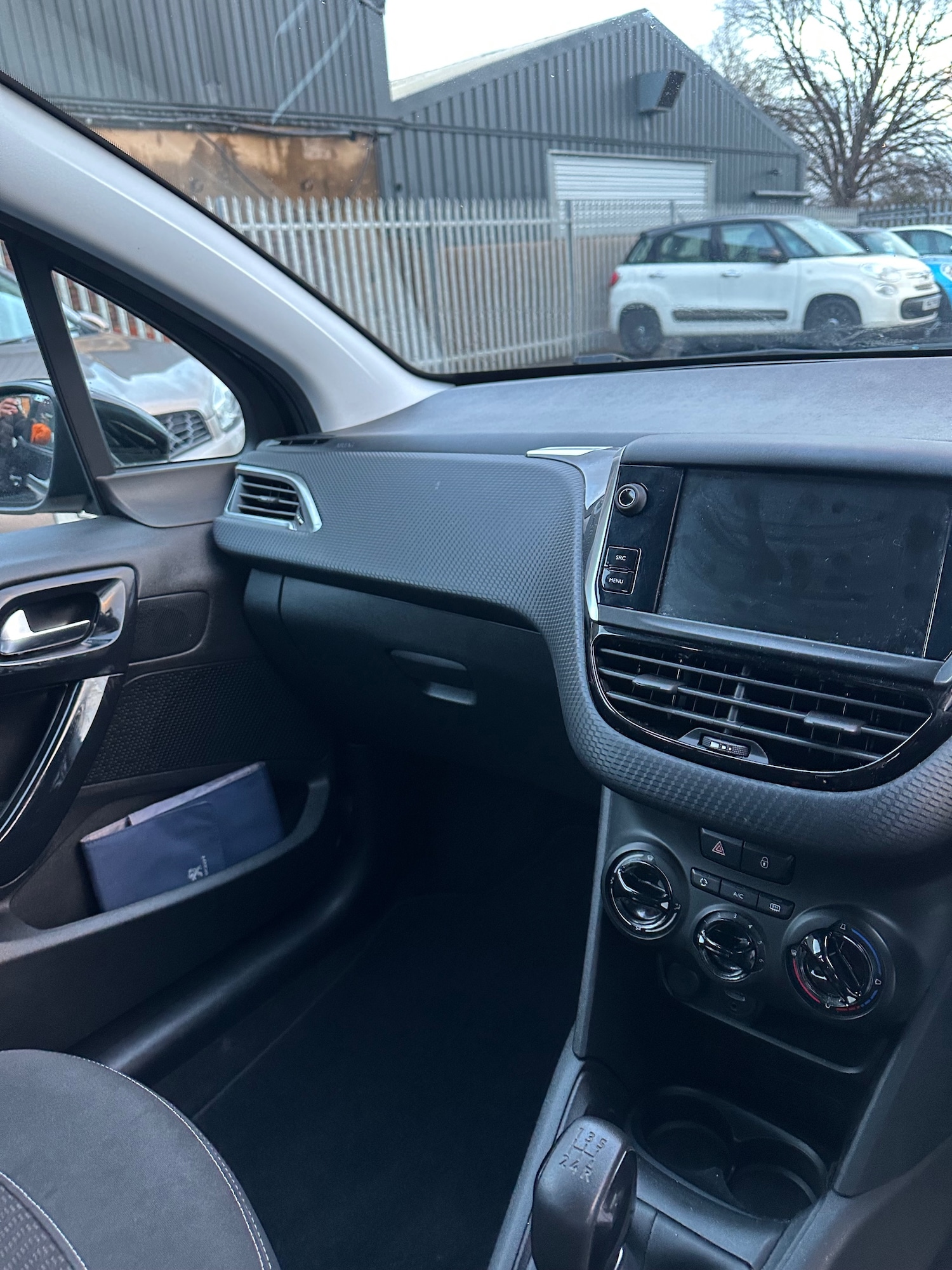 Used Peugeot 208 2016 for sale - 77736975: Photo 28