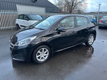 Used Peugeot 208 2016 for sale - 77736975: Photo