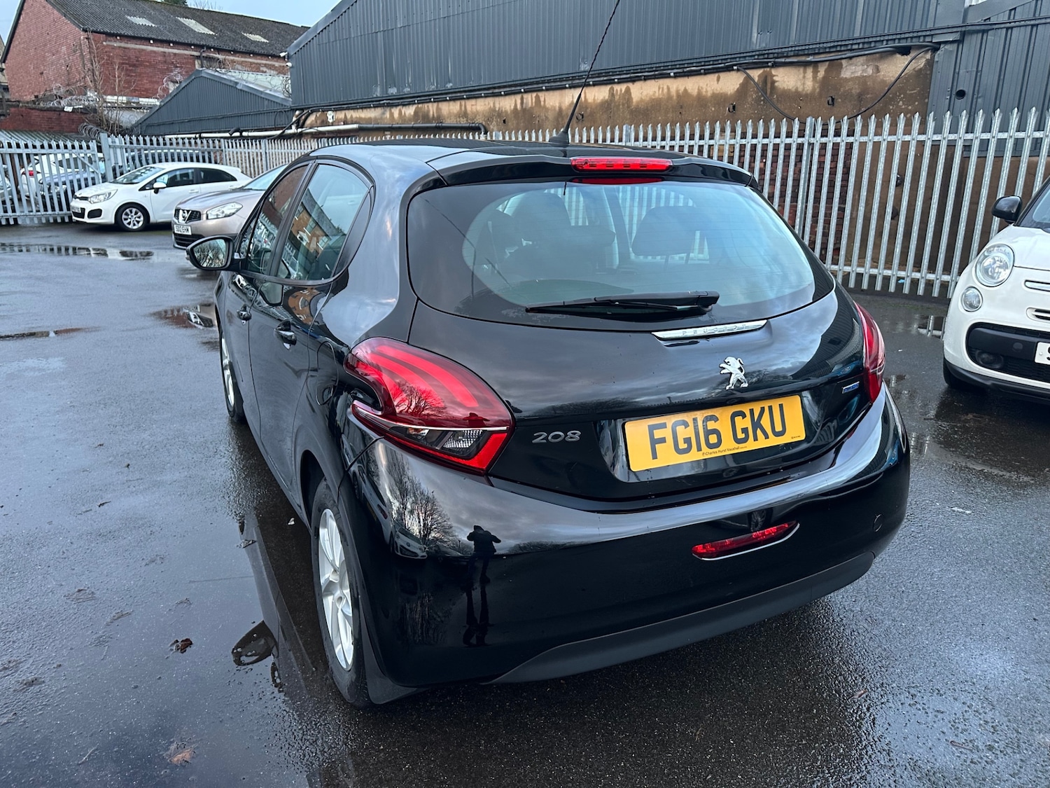 Used Peugeot 208 2016 for sale - 77736975: Photo 6