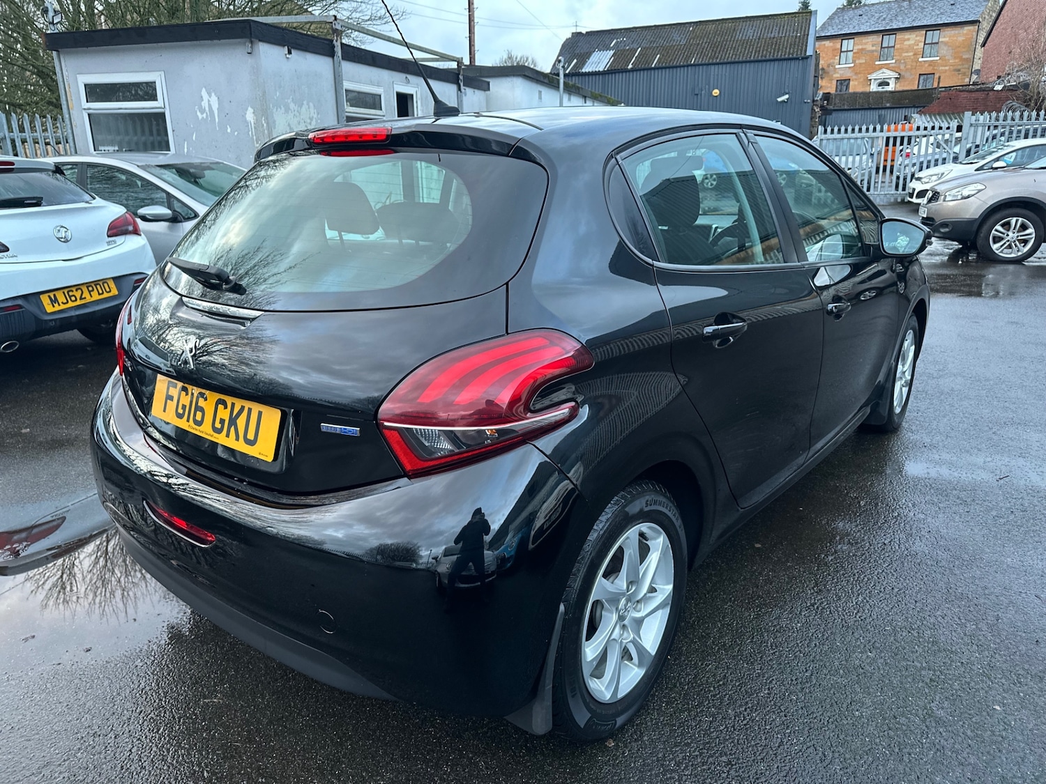 Used Peugeot 208 2016 for sale - 77736975: Photo 8