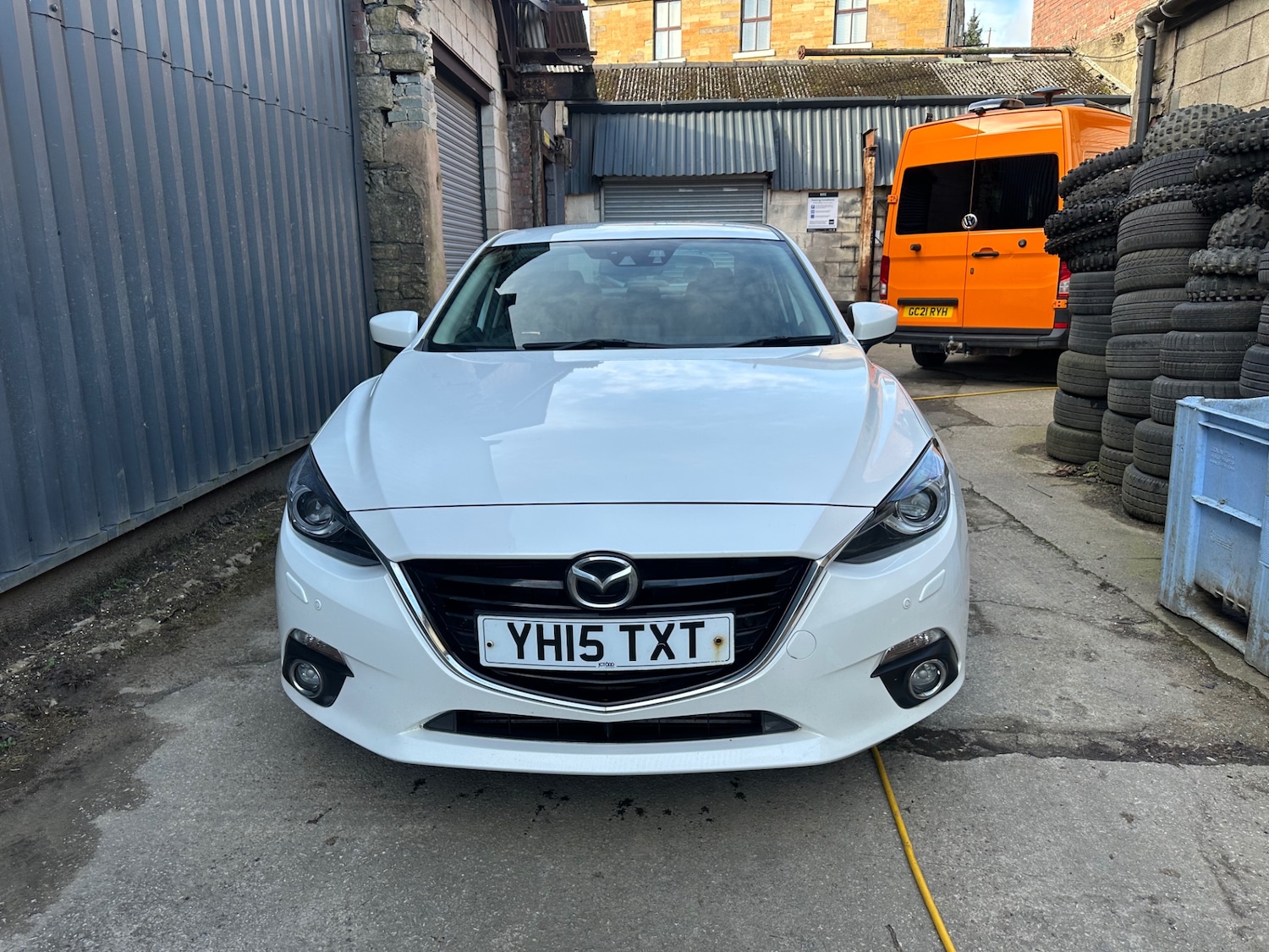 Used Mazda Mazda3 2015 for sale - 77736953: Photo 2