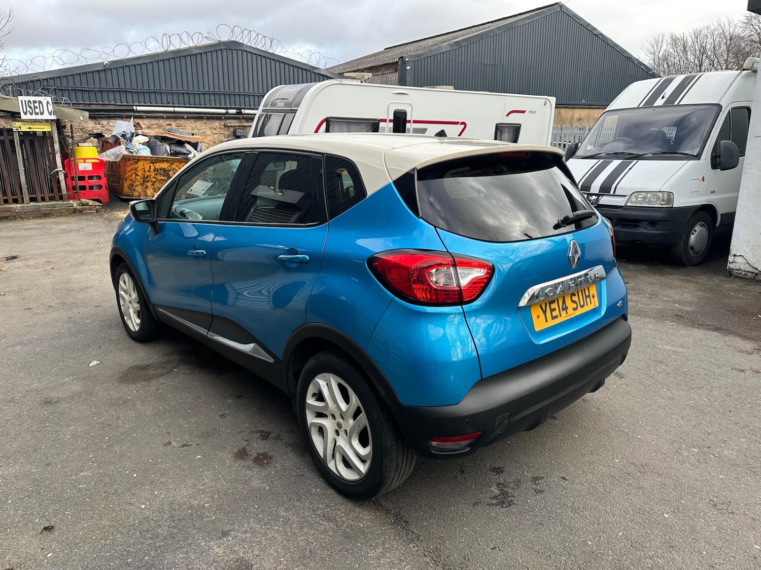 Used Renault Captur 2014 for sale - 77736265: Photo 2