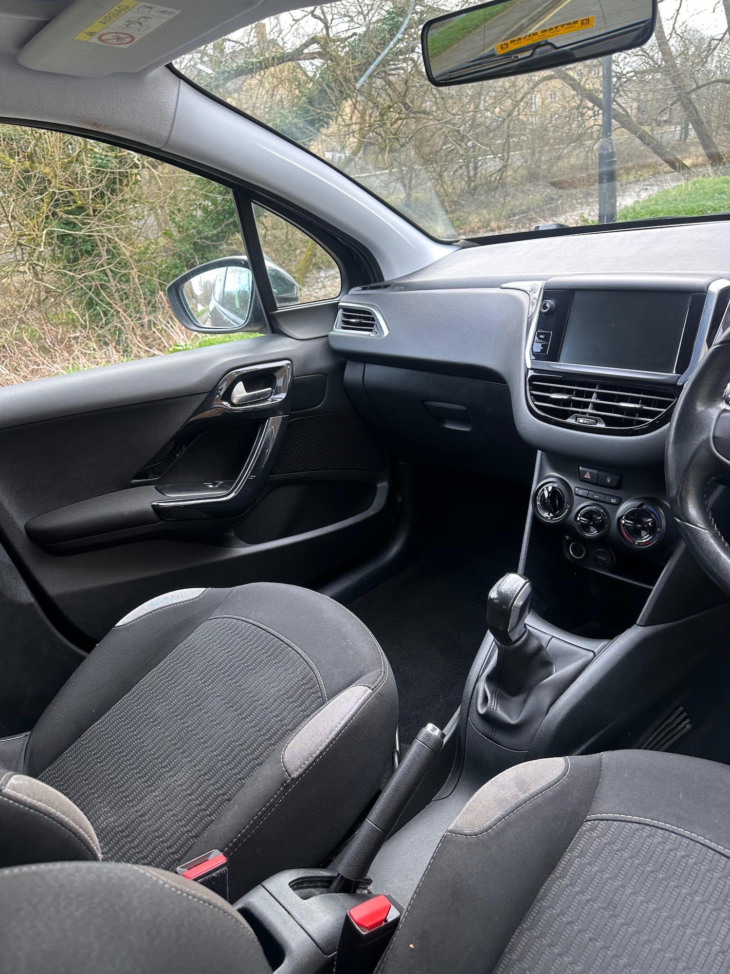 Used Peugeot 208 2014 for sale - 77822528: Photo 15