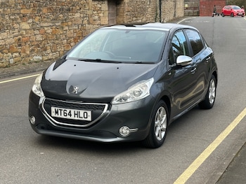 Used Peugeot 208 2014 for sale - 77822528: Photo