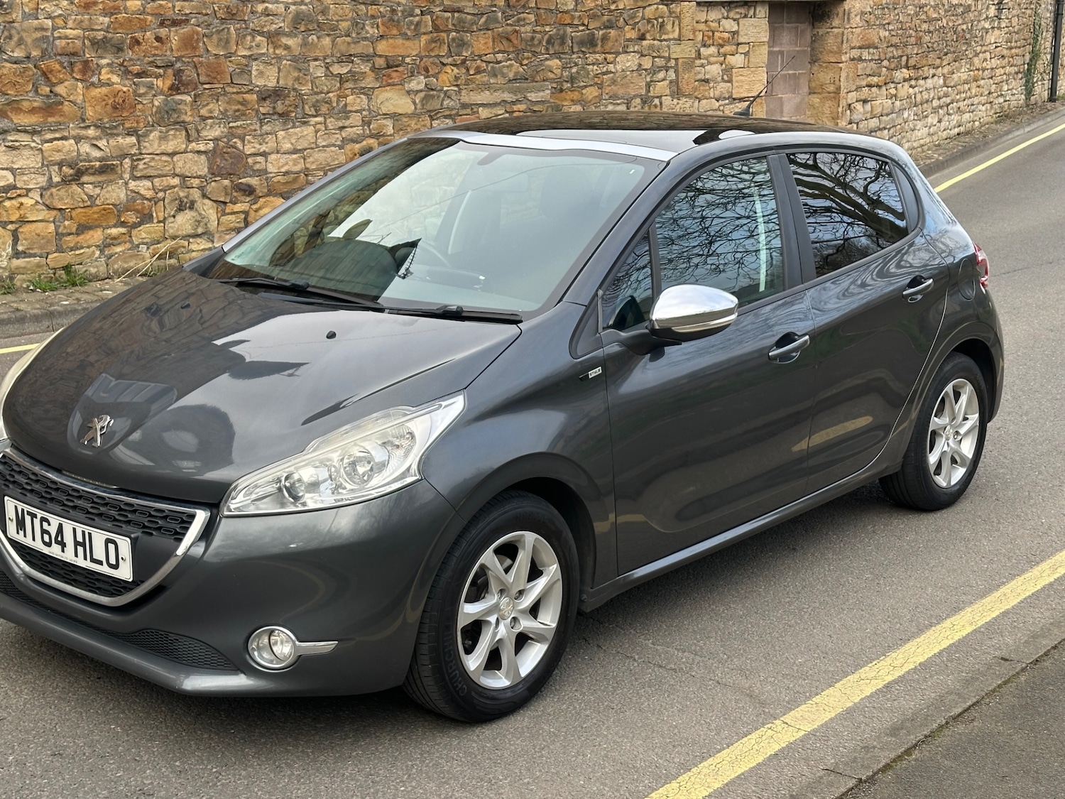 Used Peugeot 208 2014 for sale - 77822528: Photo 3