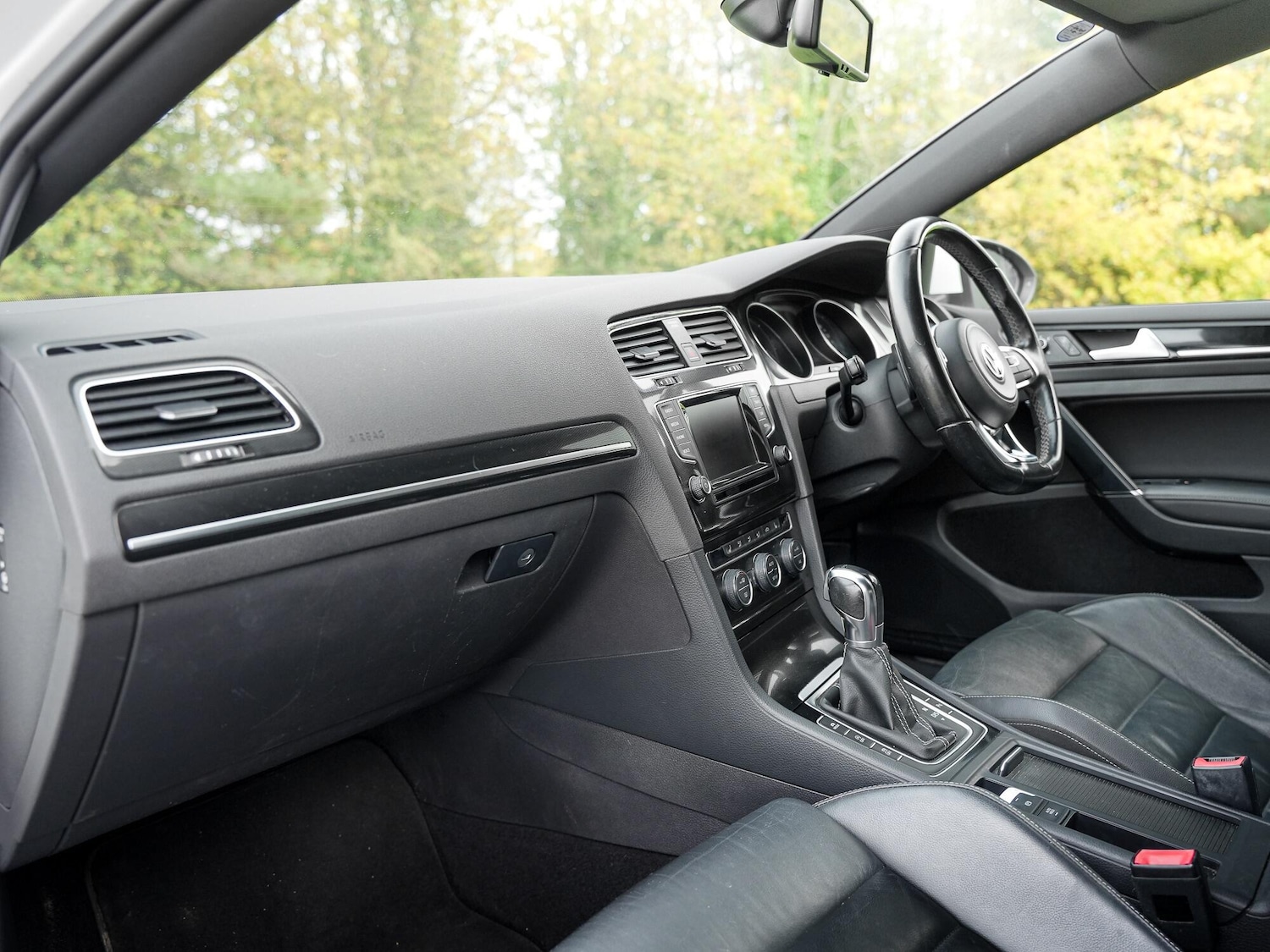 Used Volkswagen Golf 2014 for sale - 76432304: Photo 16