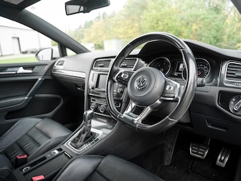 Used Volkswagen Golf 2014 for sale - 76432304: Photo
