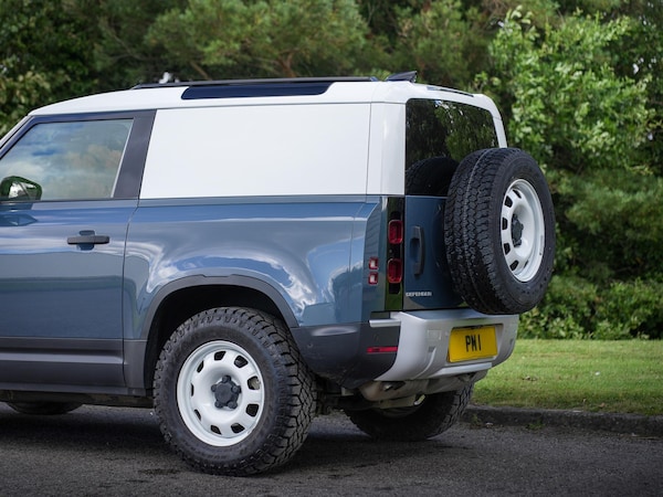 Used Land Rover Defender 90 2021 for sale - 74311517: Photo 35