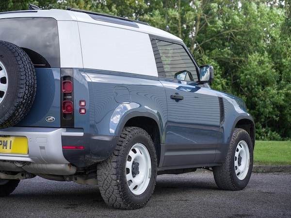 Used Land Rover Defender 90 2021 for sale - 74311517: Photo 42