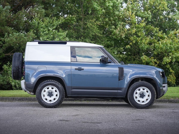 Used Land Rover Defender 90 2021 for sale - 74311517: Photo 6