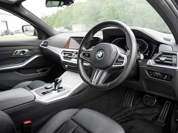 Used BMW 3 Series 2021 for sale - 75623611: Photo