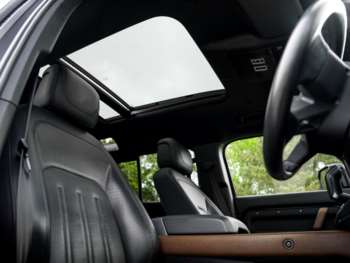 Used Land Rover Defender 110 2020 for sale - 74643283: Photo