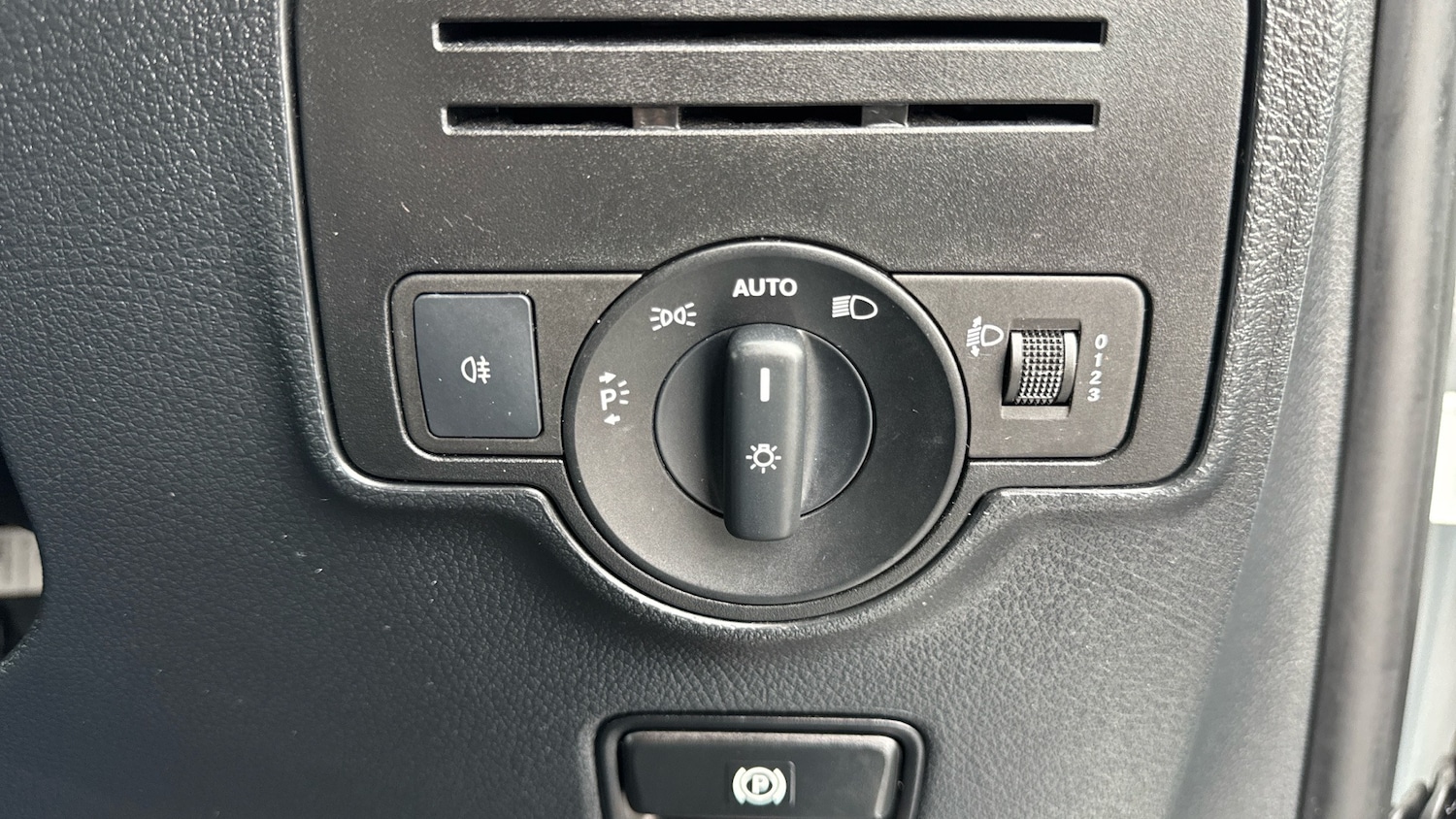 Used Mercedes-Benz Vito 2022 for sale - 77640660: Photo 30