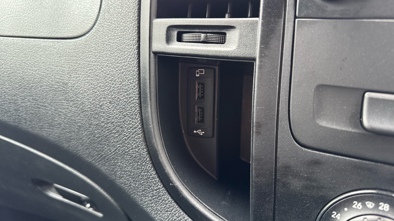 Used Mercedes-Benz Vito 2022 for sale - 77640660: Photo 31