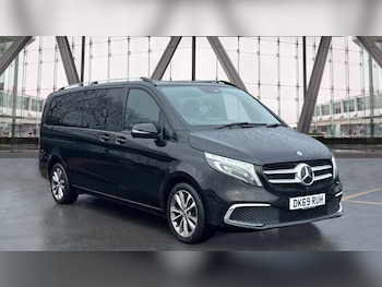 Used Mercedes-Benz V-Class 2020 for sale - 77545571: Photo