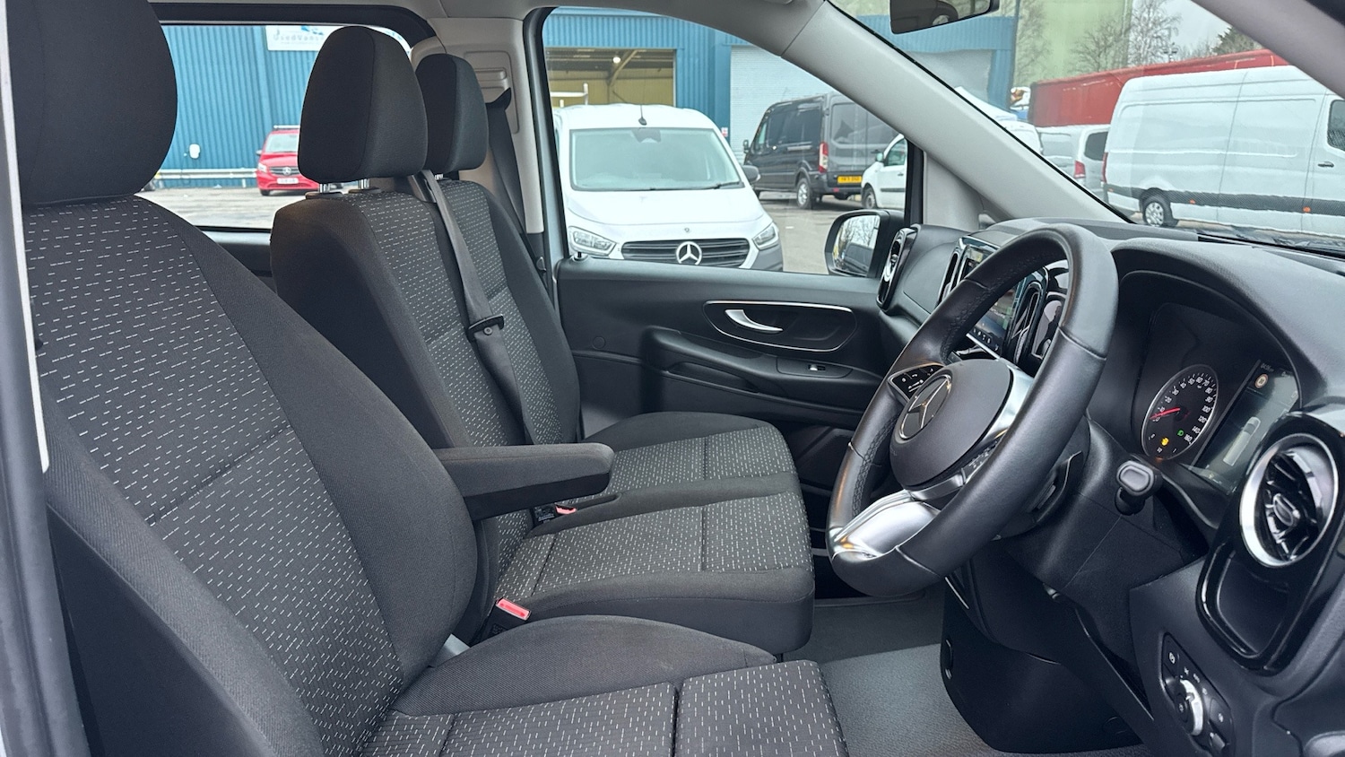 Used Mercedes-Benz Vito 2025 for sale - 77403427: Photo 10