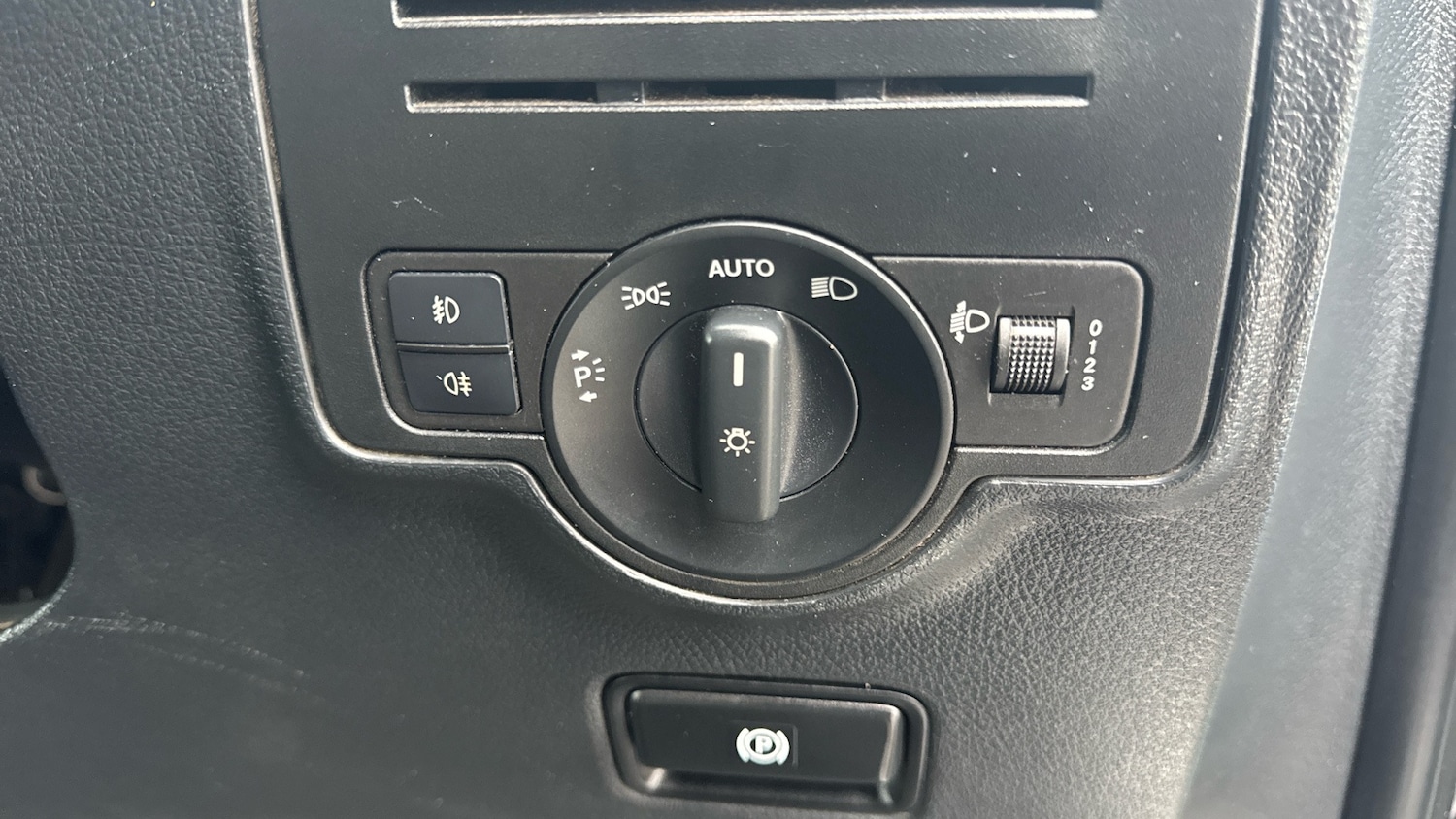 Used Mercedes-Benz Vito 2022 for sale - 77380738: Photo 30