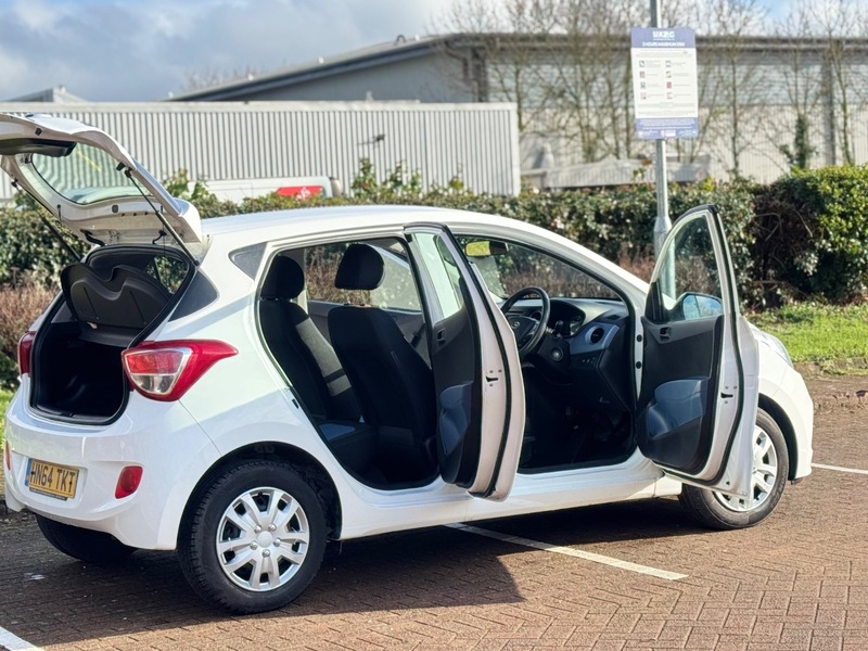 Used Hyundai i10 2014 for sale - 77038649: Photo 14