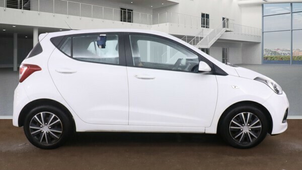 Used Hyundai i10 2014 for sale - 77038649: Photo 4