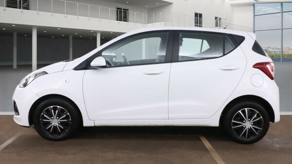 Used Hyundai i10 2014 for sale - 77038649: Photo 6