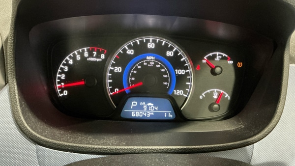 Used Hyundai i10 2014 for sale - 77038649: Photo 9