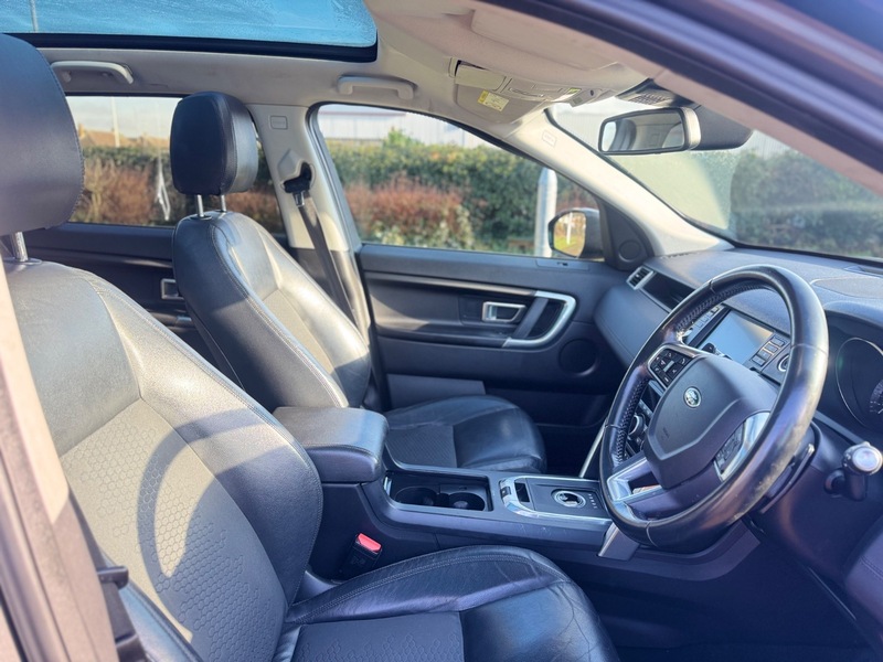 Used Land Rover Discovery Sport 2015 for sale - 77356950: Photo 13