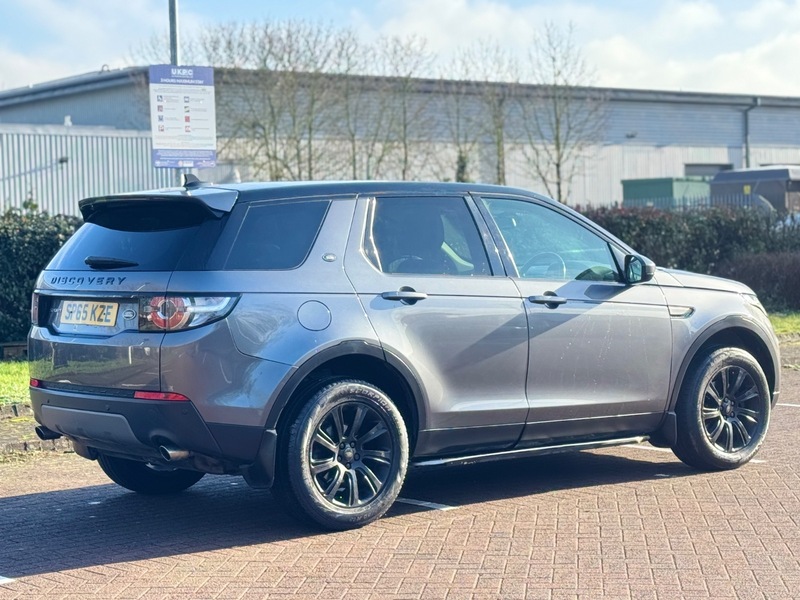 Used Land Rover Discovery Sport 2015 for sale - 77356950: Photo 6