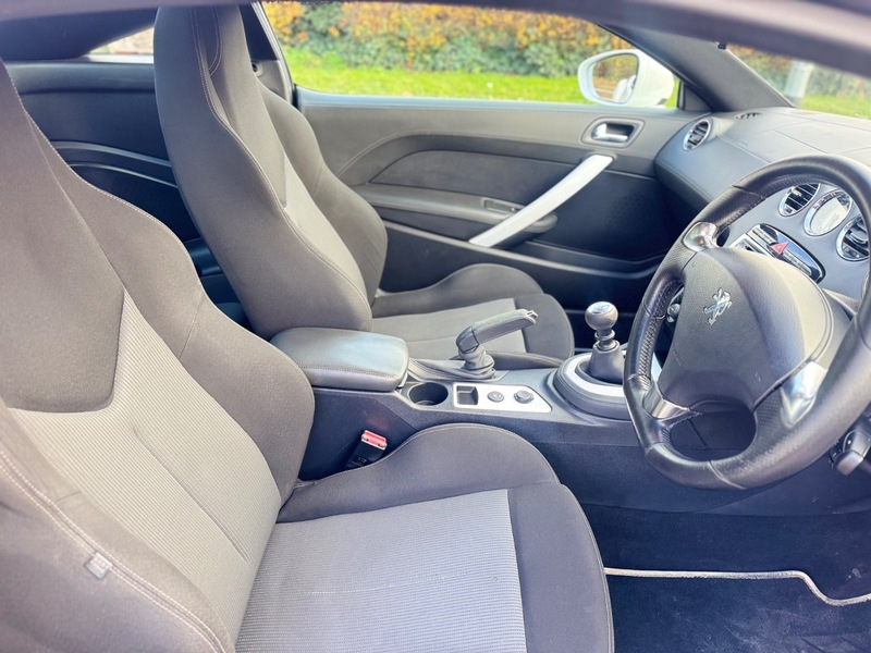 Used Peugeot RCZ 2010 for sale - 77572460: Photo 18