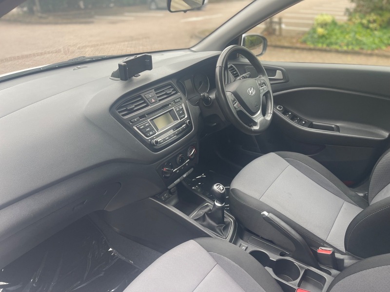 Used Hyundai i20 2017 for sale - 76660017: Photo 14