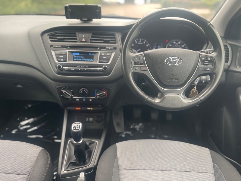 Used Hyundai i20 2017 for sale - 76660017: Photo 17