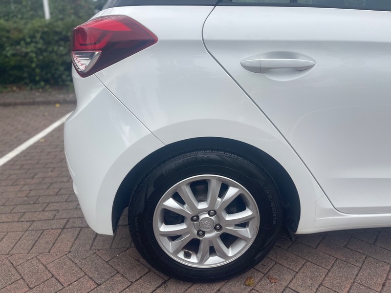 Used Hyundai i20 2017 for sale - 76660017: Photo 22