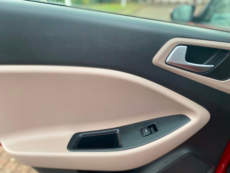 Used Hyundai i20 2016 for sale - 77200994: Photo 20