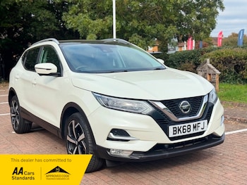 Used Nissan Qashqai 2018 for sale - 76660034: Photo