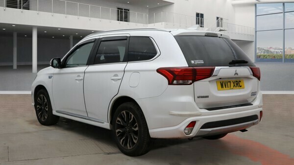 Used Mitsubishi Outlander 2017 for sale - 77584187: Photo 3