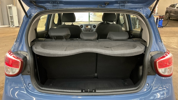 Used Hyundai i10 2017 for sale - 77370361: Photo 11