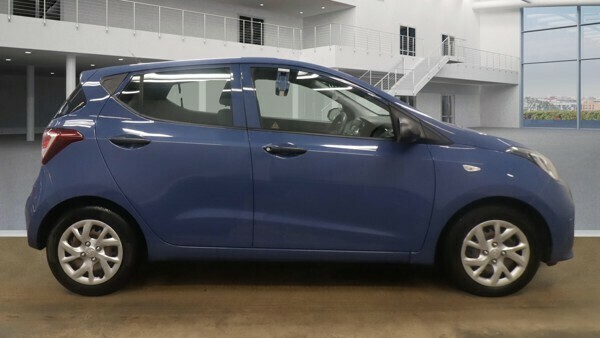 Used Hyundai i10 2017 for sale - 77370361: Photo 4