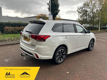 Used Mitsubishi Outlander 2016 for sale - 76660030: Photo