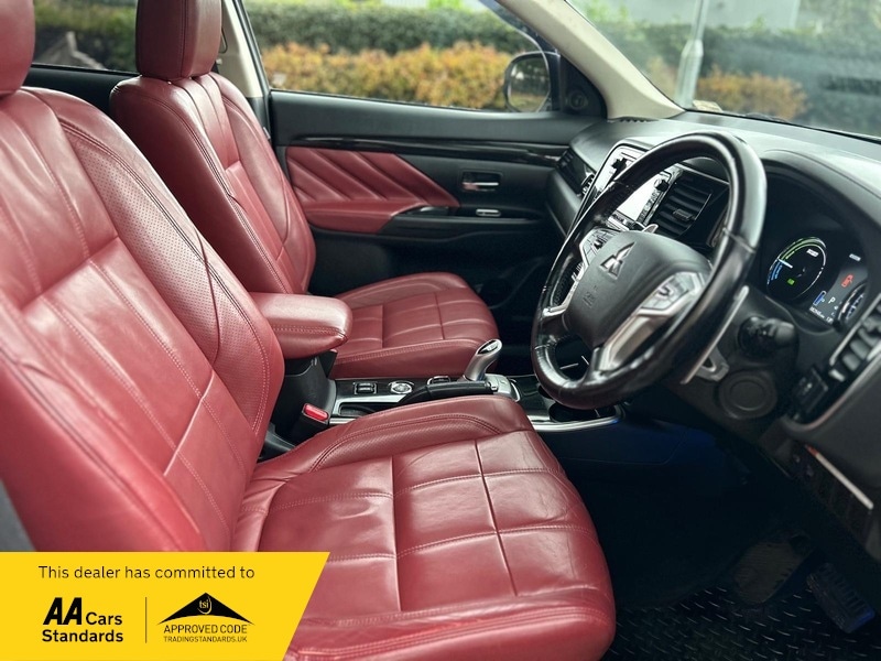 Used Mitsubishi Outlander 2016 for sale - 76660030: Photo 8