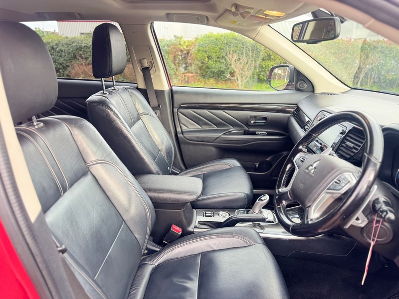 Used Mitsubishi Outlander 2016 for sale - 76974030: Photo 11