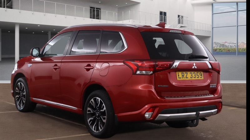 Used Mitsubishi Outlander 2016 for sale - 76974030: Photo 3