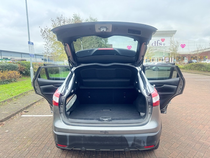 Used Nissan Qashqai 2015 for sale - 76660029: Photo 16