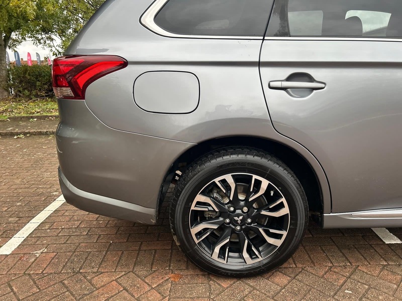 Used Mitsubishi Outlander 2017 for sale - 76660033: Photo 12