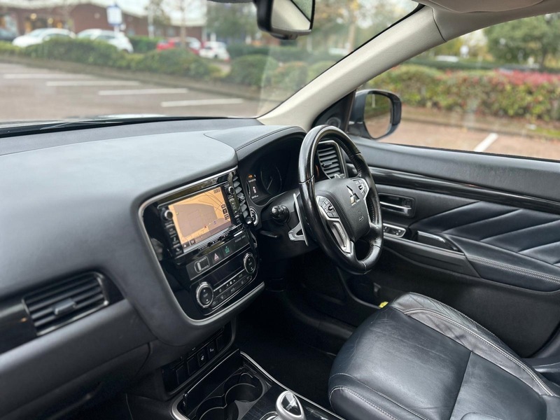 Used Mitsubishi Outlander 2017 for sale - 76660033: Photo 17