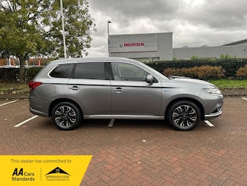 Used Mitsubishi Outlander 2017 for sale - 76660033: Photo
