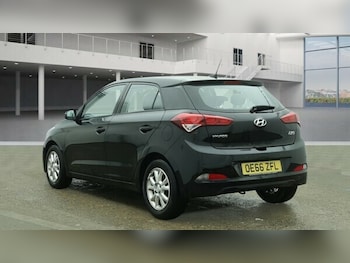 Used Hyundai i20 2017 for sale - 77370363: Photo