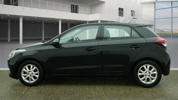 Used Hyundai i20 2017 for sale - 77370363: Photo 6