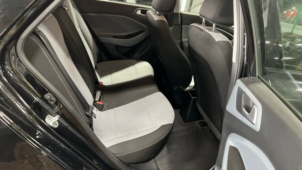 Used Hyundai i20 2017 for sale - 77370363: Photo 8