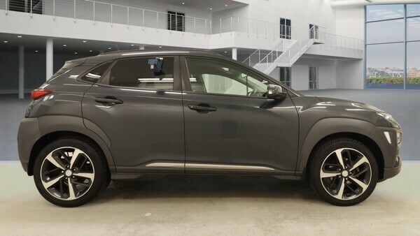 Used Hyundai KONA 2017 for sale - 77655903: Photo 2