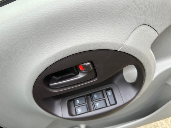 Used Toyota AYGO 2012 for sale - 73466915: Photo 11
