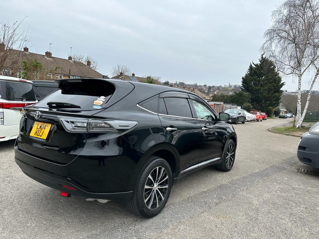 Used Toyota Harrier 2023 for sale - 76525879: Photo 6